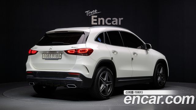 Mercedes-Benz GLA-Class GLA250 4MATIC — пробег 96 576 км — фото 2 из 5