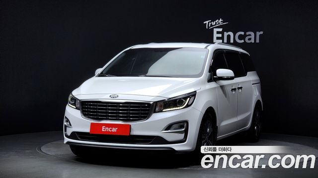 Kia Carnival 11-Seater Prestige — пробег 50 424 км — фото 1 из 5