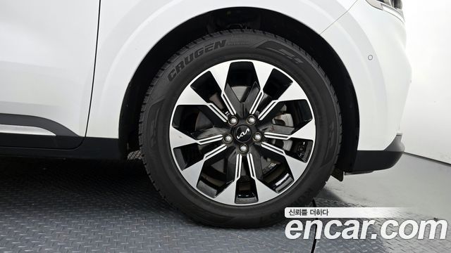 Kia Carnival 9-Seater Signature — пробег 17 277 км — фото 5 из 5