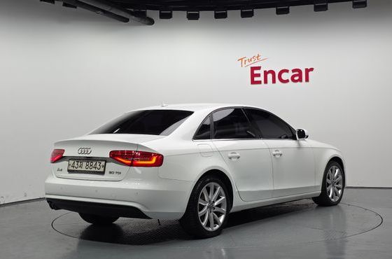 Audi A4 30 TDI Dynamic B8 — пробег 115 260 км — фото 2 из 5
