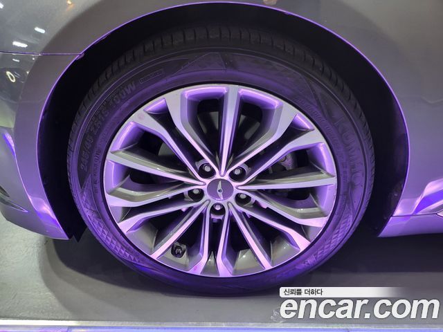 Hyundai Genesis из Кореи Encar