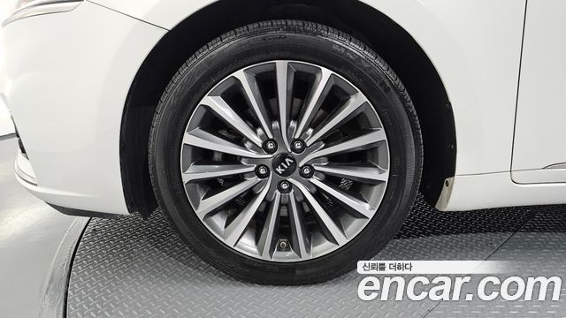 Kia K7 из Кореи Encar