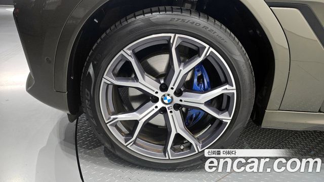 BMW X6 xDrive40i M Sport — пробег 14 959 км — фото 5 из 5