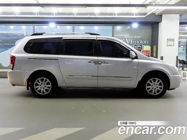 Kia Carnival Grand Carnival GLX Deluxe — пробег 117 613 км — фото 3 из 5