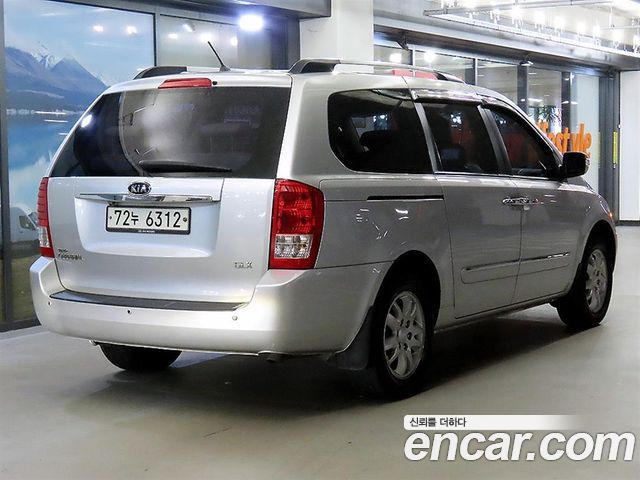 Kia Carnival Grand Carnival GLX Deluxe — пробег 117 613 км — фото 4 из 5