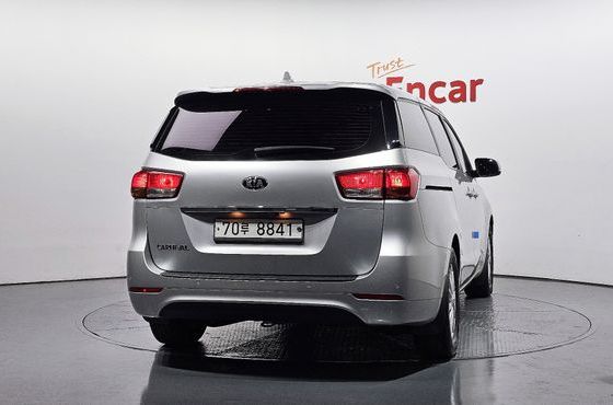 Kia Carnival 11-seater Deluxe — пробег 182 074 км — фото 4 из 5