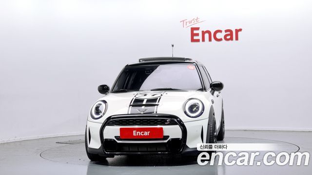 Mini Cooper 5Door Classic Third Generation — пробег 29 308 км — фото 3 из 5