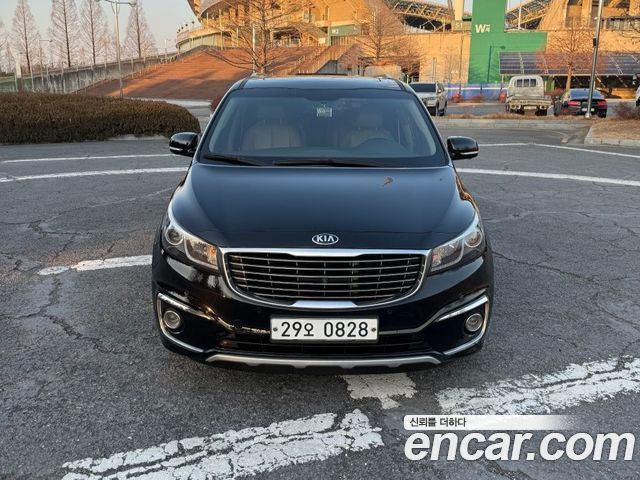 Kia Carnival 9-seater Noblesse — пробег 244 579 км — фото 1 из 5