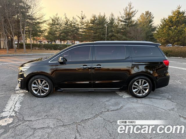 Kia Carnival 9-seater Noblesse — пробег 244 579 км — фото 5 из 5