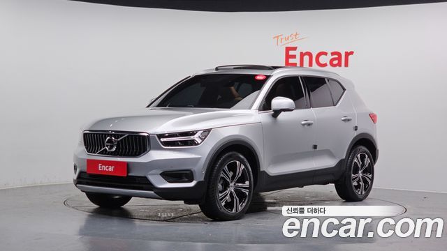 Volvo XC40 T4 Inscription — пробег 17 452 км — фото 1 из 5