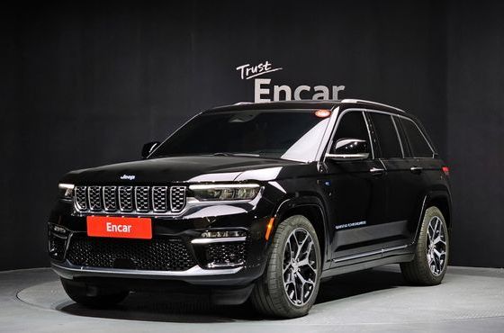 Jeep Cherokee 4xe Summit Reserve — пробег 31 933 км — фото 1 из 5