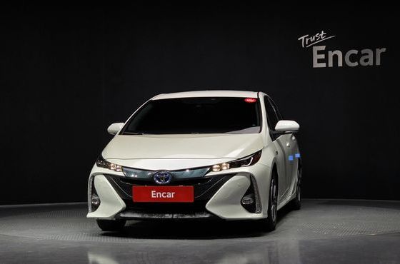 Toyota Prius 1.8 — пробег 63 709 км — фото 3 из 5