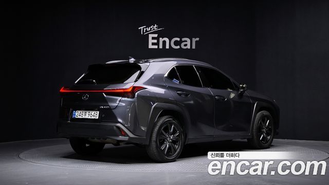 Lexus UX 2.0 2WD — пробег 27 977 км — фото 2 из 5