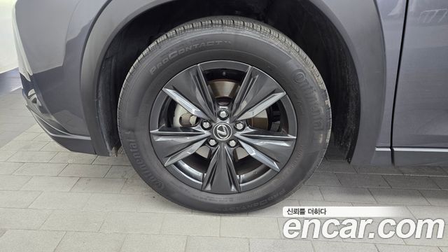 Lexus UX 2.0 2WD — пробег 27 977 км — фото 5 из 5