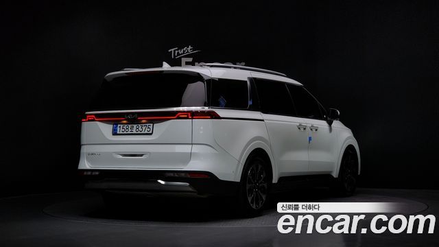 Kia Carnival 9-Seater Signature — пробег 42 522 км — фото 2 из 5