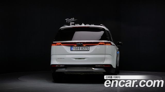 Kia Carnival 9-Seater Signature — пробег 42 522 км — фото 4 из 5