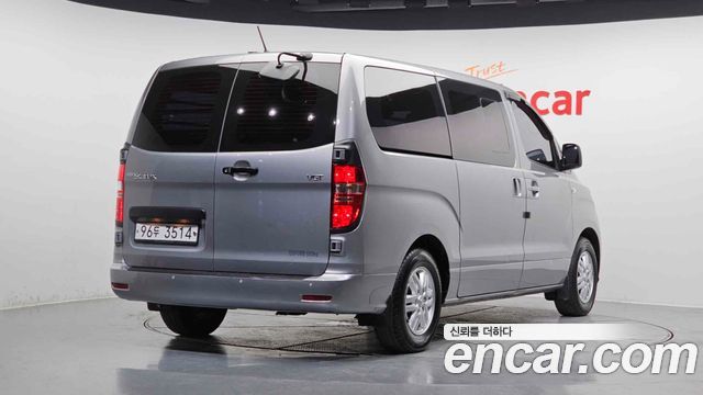 Hyundai Starex Van 5-Seater Modern — пробег 170 798 км — фото 1 из 5