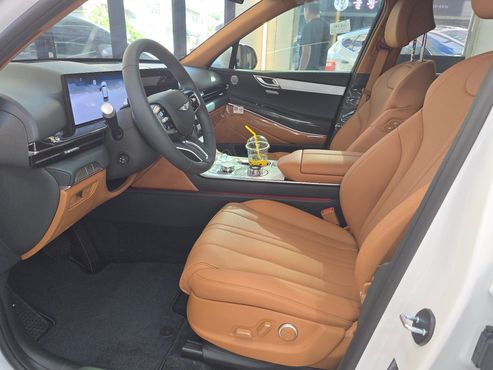 Genesis GV80 2.5T Gasoline AWD — пробег 4 200 км — фото 5 из 5