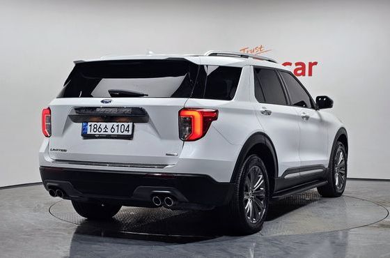 Ford Explorer 3.0 PHEV — пробег 81 088 км — фото 2 из 5