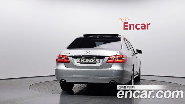 Mercedes-Benz E-Class из Кореи Encar