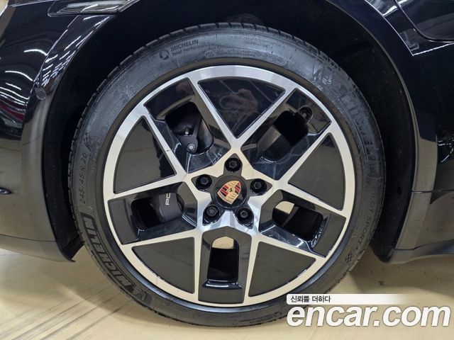 Porsche Taycan Base — пробег 29 000 км — фото 5 из 5