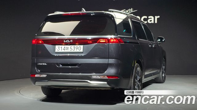 Kia Carnival 9-Seater Signature — пробег 94 633 км — фото 2 из 5