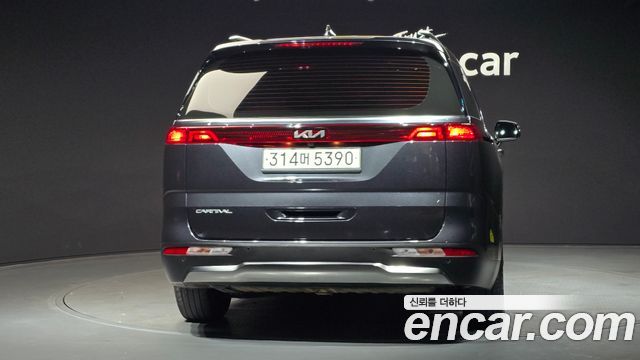 Kia Carnival 9-Seater Signature — пробег 94 633 км — фото 4 из 5