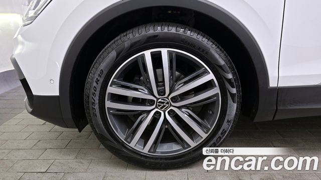 Volkswagen Tiguan 2.0 TDI Prestige — пробег 32 660 км — фото 5 из 5