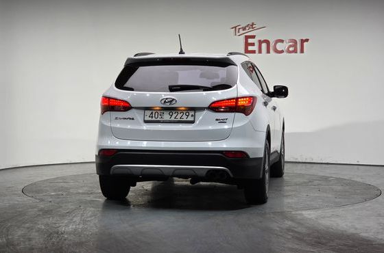 Hyundai Santafe Diesel(e-VGT) 2.0 4WD Exclusive — пробег 142 902 км — фото 4 из 5