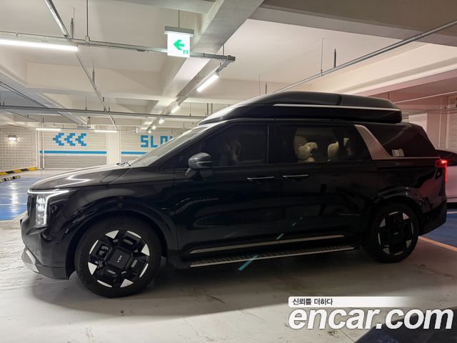Kia Carnival HEV 9-Seater Hi-Limousine Signature — пробег 7 245 км — фото 3 из 5