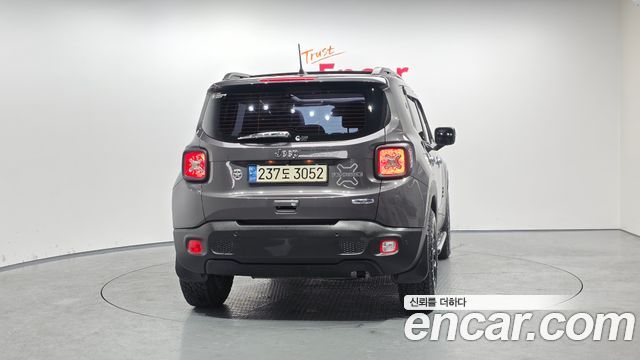 Jeep Renegade 2.4 Longitude High — пробег 140 924 км — фото 4 из 5