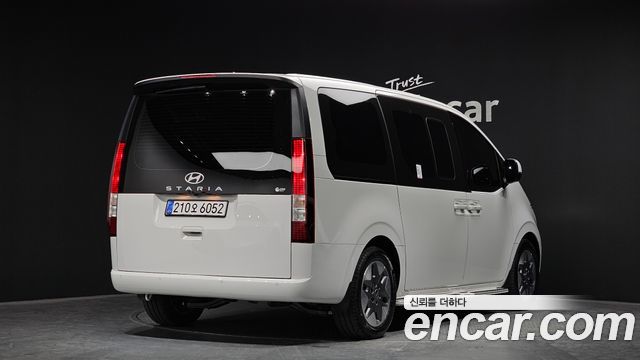 Hyundai Staria из Кореи Encar