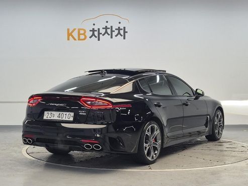 Kia Stinger 3.3 Turbo AWD GT — пробег 75 000 км — фото 2 из 5
