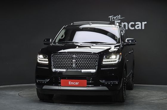Lincoln Navigator 3.5L Black Label — пробег 66 042 км — фото 3 из 5