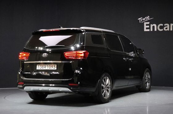 Kia Carnival 9-Seater Noblesse Special — пробег 112 462 км — фото 2 из 5