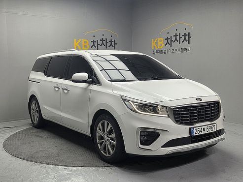 Kia Carnival Gasoline 9-Seater Noblesse Special — пробег 121 965 км — фото 3 из 5