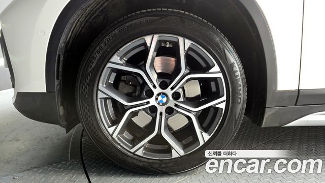 BMW X1 xDrive 20i xLine — пробег 116 026 км — фото 5 из 5
