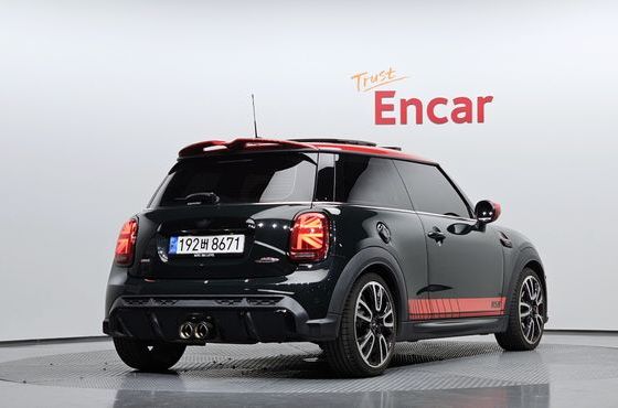 Mini Cooper JCW 3rd Generation — пробег 31 360 км — фото 2 из 5