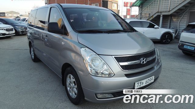 Hyundai Starex 12-Seater Wagon CVX Luxury — пробег 144 412 км — фото 3 из 5