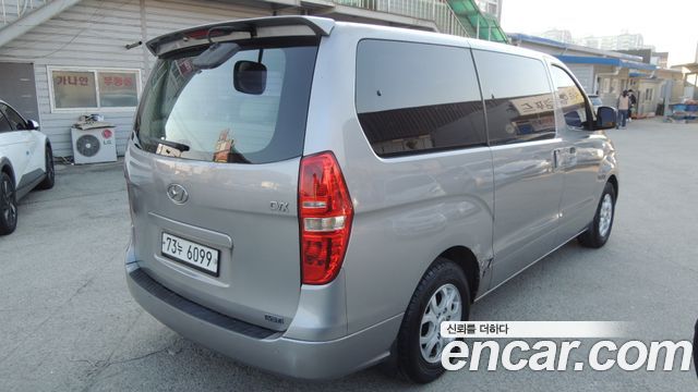 Hyundai Starex 12-Seater Wagon CVX Luxury — пробег 144 412 км — фото 4 из 5