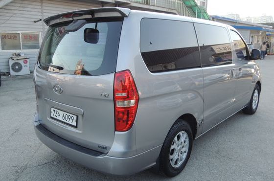 Hyundai Starex 12-Seater Wagon CVX Luxury — пробег 144 412 км — фото 4 из 5