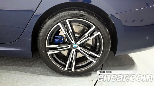 BMW 3-Series 320i M Sport — пробег 11 961 км — фото 5 из 5