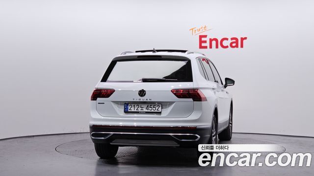 Volkswagen Tiguan 2.0 TSI Prestige — пробег 33 080 км — фото 4 из 5