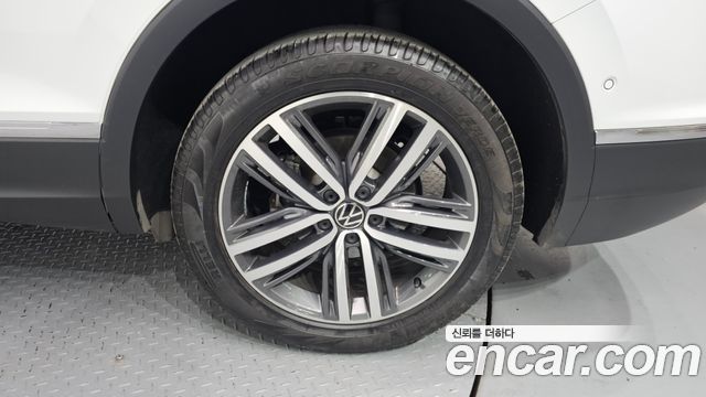 Volkswagen Tiguan 2.0 TSI Prestige — пробег 33 080 км — фото 5 из 5