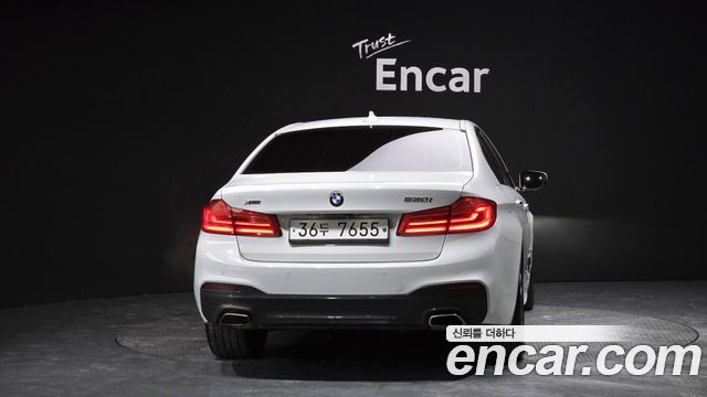 BMW 5-Series 530i xDrive M Sport Package Plus — пробег 131 142 км — фото 4 из 5