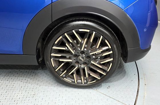 Mini Cooper 5 Door Favoured — пробег 7 100 км — фото 5 из 5