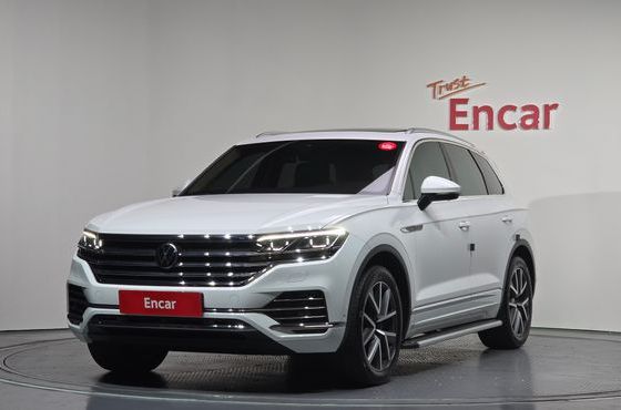 Volkswagen Touareg 3.0 TDI Prestige — пробег 33 327 км — фото 1 из 5