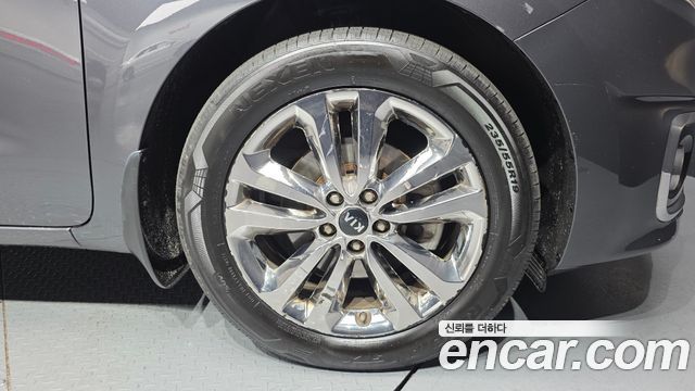 Kia Carnival 9-seater Prestige — пробег 98 148 км — фото 5 из 5