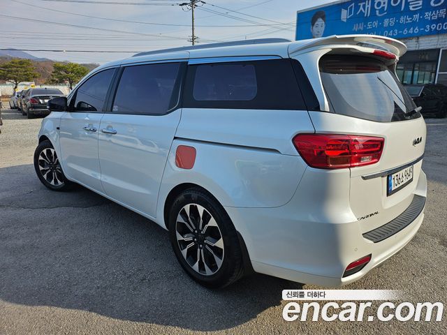 Kia Carnival 7-Seater Limousine President — пробег 90 200 км — фото 4 из 5