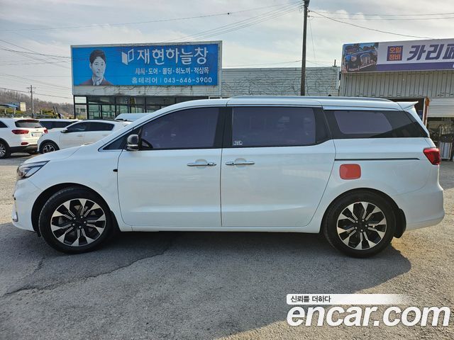 Kia Carnival 7-Seater Limousine President — пробег 90 200 км — фото 5 из 5